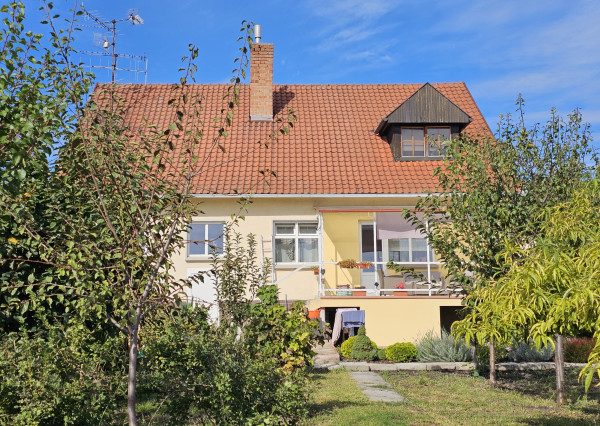 Viacúčelový celopodpivničený, poschodový bytový dom aj na investíciu