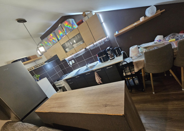 Predaj 2-i. byt s balkónom OHRADY