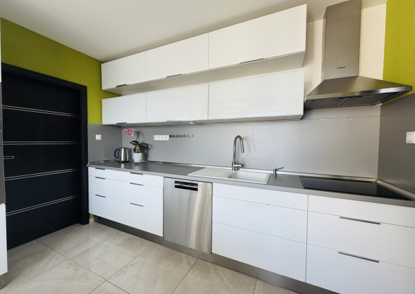 Na predaj slnečný 3 izbový byt v obľúbenej lokalite