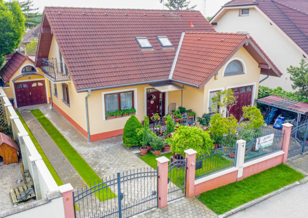 Krásny rodinný dom priamo v centre na predaj