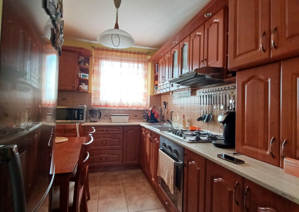 PREDAJ - priestranný 3-izbový byt s loggiou v Šamoríne, Čilistovská ulica