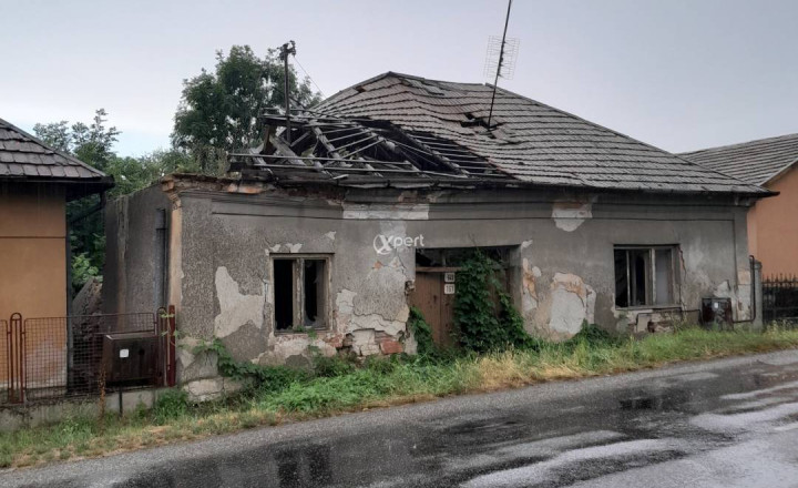 Predaj stavebný pozemok so starým rodinným domom v obciTekovské Lužany - fotografia 3