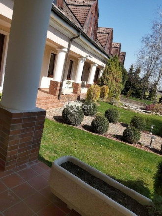 Predaj - PENZIÓN, Agropenzión vo vyhľadávanej lokalite 2 km.od cesty R7 Holice - fotografia 3