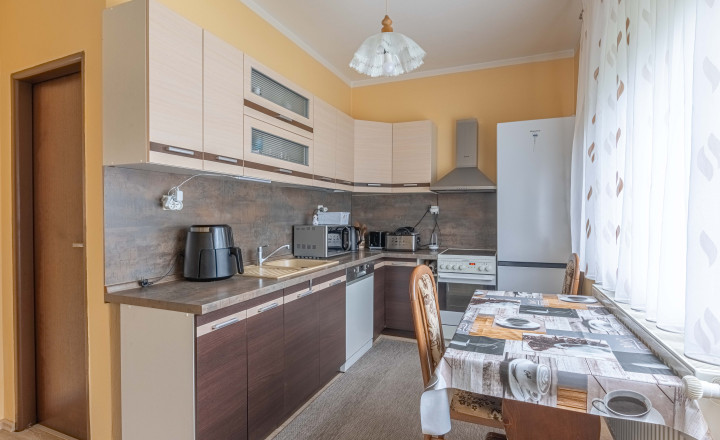 PREDAJ - 5 izbový rodinný dom Dunajská Streda - fotografia 4