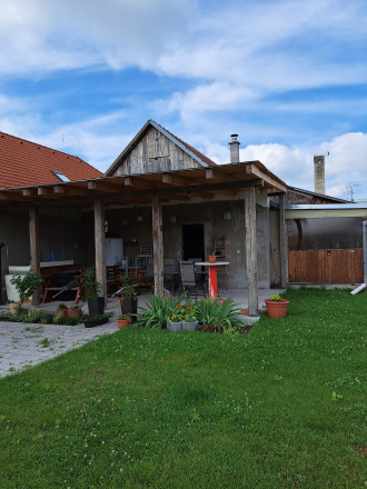 Dvojgeneračný rodinný dom na veľkorysom pozemku, Vrakúň - fotografia 1