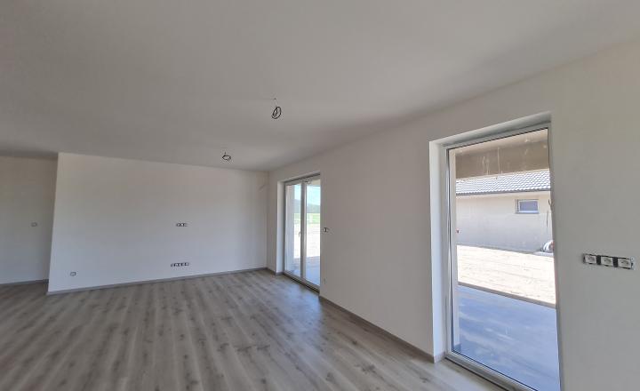 PREDAJ, 4 izbový rodinný dom v Dunajskej Strede - fotografia 11