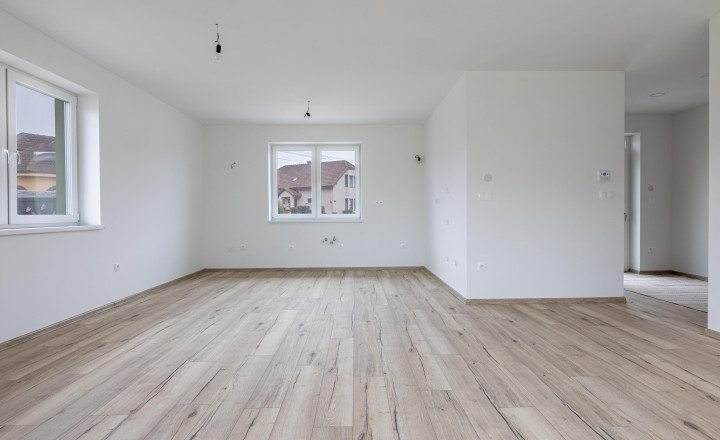PREDAJ - 3 izbový dvojdom Šipošovské Kračany - fotografia 9