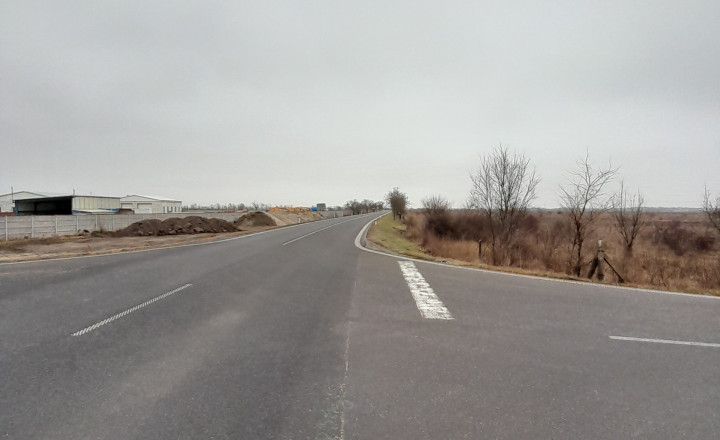 Predaj priemyselný pozemok 3500m2 kataster Oľdza okres DS - fotografia 1