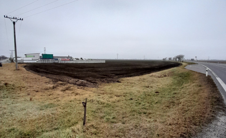 Predaj priemyselný pozemok 3500m2 kataster Oľdza okres DS - fotografia 4