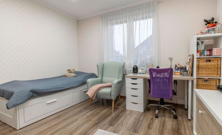 PREDAJ - 3 izbový rodinný dom v obci Kostolné Kračany - fotografia 7