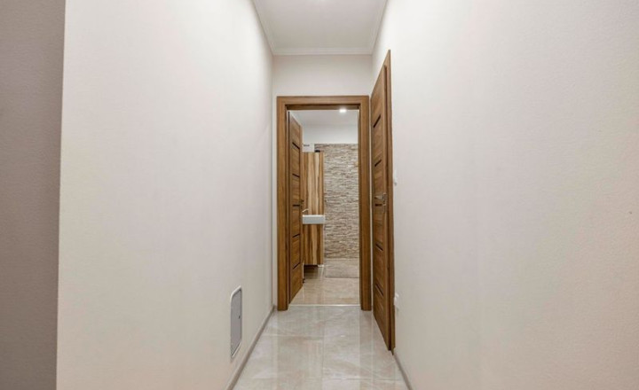 PREDAJ - 3 izbový rodinný dom v obci Kostolné Kračany - fotografia 10