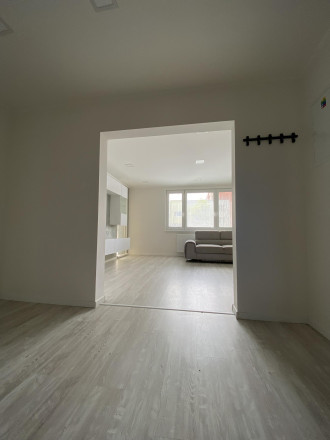 REZERVOVANÉ   119 990,- € Ponúkam na predaj kompletne prerobený 3 izbový  byt  s loggiou  v Dunajskej  Strede - fotografia 8