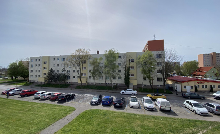 REZERVOVANÉ   119 990,- € Ponúkam na predaj kompletne prerobený 3 izbový  byt  s loggiou  v Dunajskej  Strede - fotografia 6