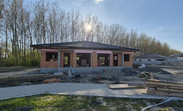 PREDAJ, 4 izbový RD s dvomi bytovými jednotkami v Dunajskej Strede