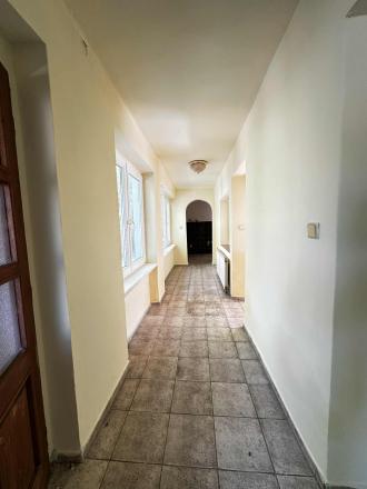 NOVÁ CENA / 140 000,- € Na predaj 3 izbový rodinný dom  s altánkom , s garážou a s krbom v tichej a pokojnej  lokalite v  obci Malé Dvorníky - fotografia 8