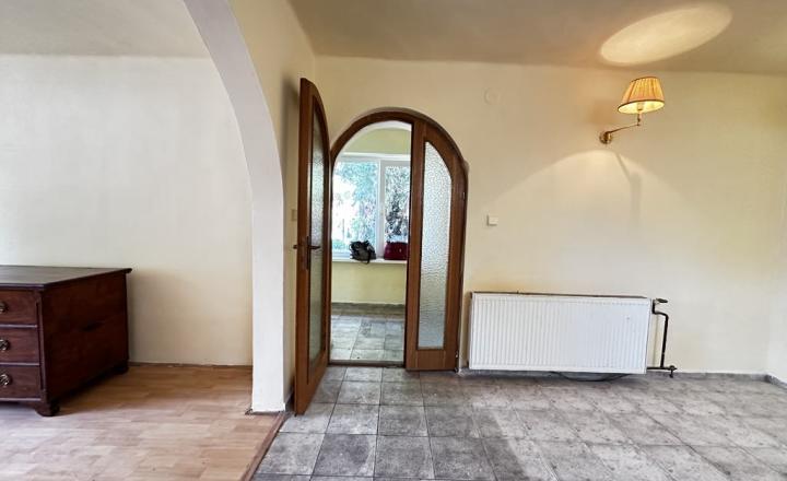 NOVÁ CENA / 140 000,- € Na predaj 3 izbový rodinný dom  s altánkom , s garážou a s krbom v tichej a pokojnej  lokalite v  obci Malé Dvorníky - fotografia 17
