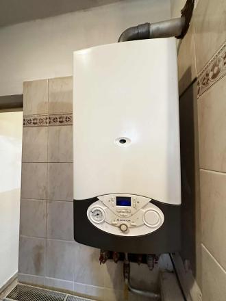 NOVÁ CENA / 140 000,- € Na predaj 3 izbový rodinný dom  s altánkom , s garážou a s krbom v tichej a pokojnej  lokalite v  obci Malé Dvorníky - fotografia 29