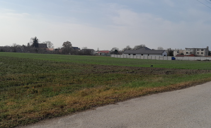 Predaj stavebný pozemok vo Veľkej Pake