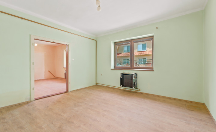 REZERVOVANÝ, Rodinný dom v centre mesta Galanta - fotografia 11
