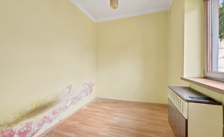 REZERVOVANÝ, Rodinný dom v centre mesta Galanta - fotografia 14