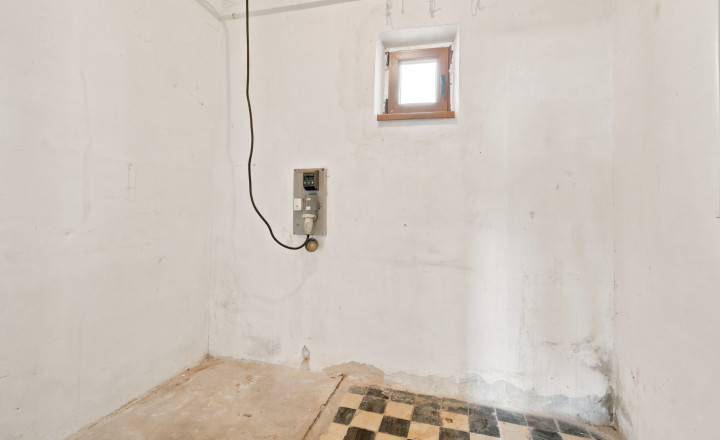 REZERVOVANÝ, Rodinný dom v centre mesta Galanta - fotografia 16