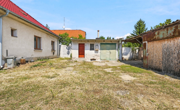 REZERVOVANÝ, Rodinný dom v centre mesta Galanta - fotografia 4