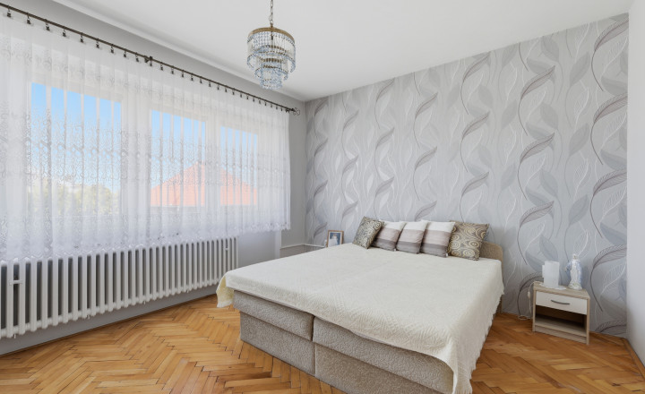 NA PREDAJ RODINNÝ DOM S MNOHÝMI BENEFITMI - fotografia 14