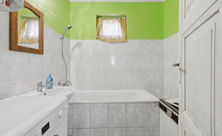 Starší rodinný dom vo vyhľadávanej obci na predaj - fotografia 7