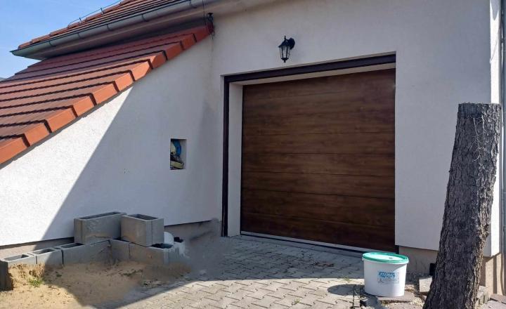 Nasťahujte sa bez starostí, bez nutnosti rekonštrukcie! 4 izbový rodinný dom s garážou v Gabčíkove - fotografia 4