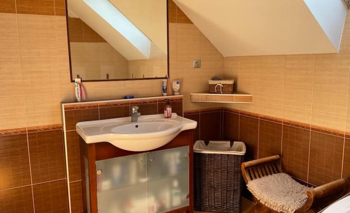 4-IZBOVÝ RODINNÝ DOM 160 m² | KRB | TERASA | GABČÍKOVO - fotografia 19
