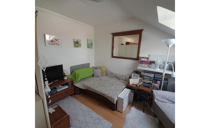 Prenájom menší 2i byt s balkónom na Hlbokej ul. v Šamoríne - fotografia 1