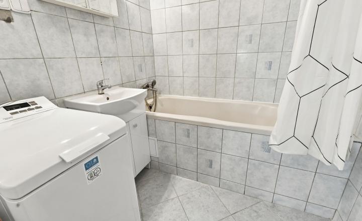 Slnečný 3 izbový byt v obľúbenej lokalite na predaj - fotografia 11