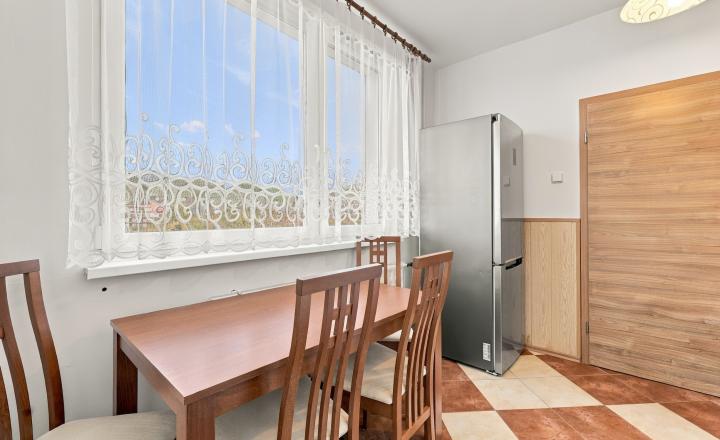 Slnečný 3 izbový byt v obľúbenej lokalite na predaj - fotografia 4