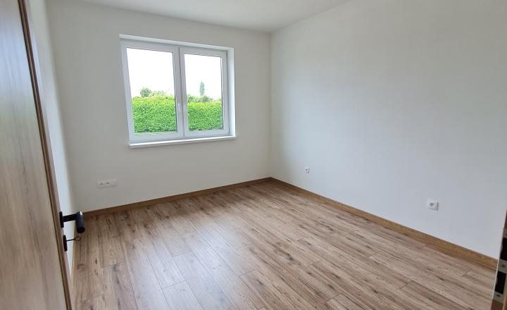 PREDAJ, štandardný - skolaudovaný - samostatný 4 izbový rodinný dom v DS - fotografia 8