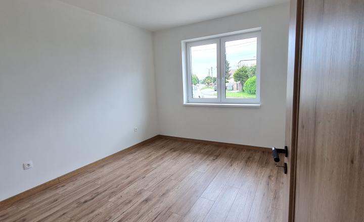 PREDAJ, štandardný - skolaudovaný - samostatný 4 izbový rodinný dom v DS - fotografia 9