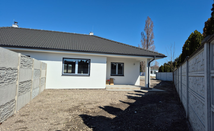 PREDAJ - 3 izbový RD s dvomi bytovými jednotkami v DS - fotografia 3