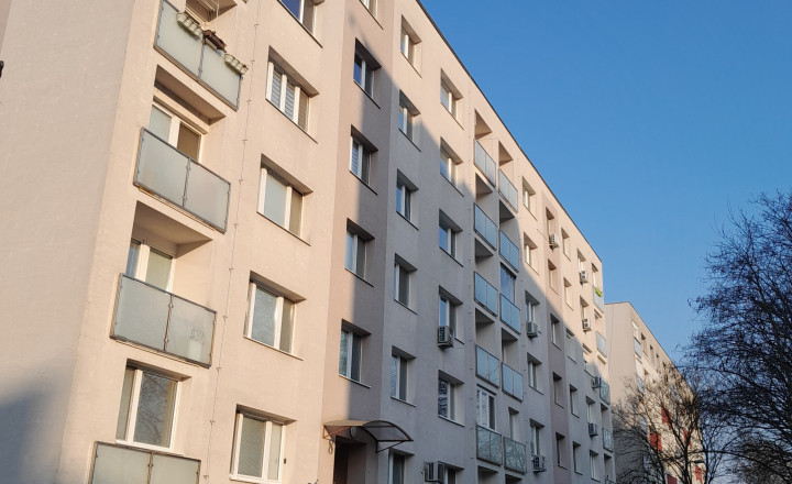 Predaj veľký 1i byt v pôvodnom stave v Šamoríne na Čilistovskej ul. - fotografia 11
