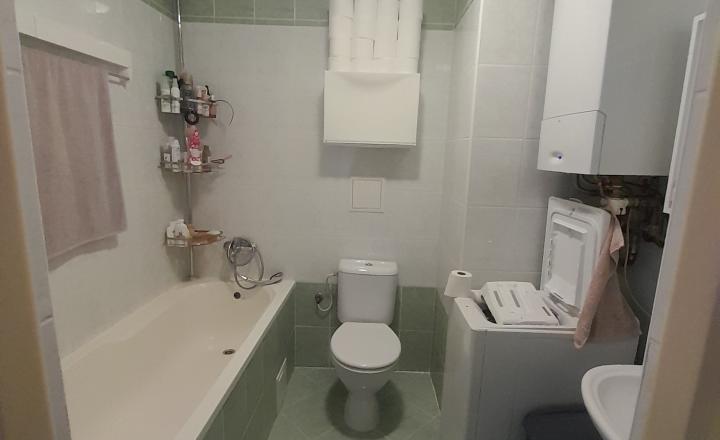 Prenájom menší 2i byt s balkónom na Hlbokej ul. v Šamoríne - fotografia 4